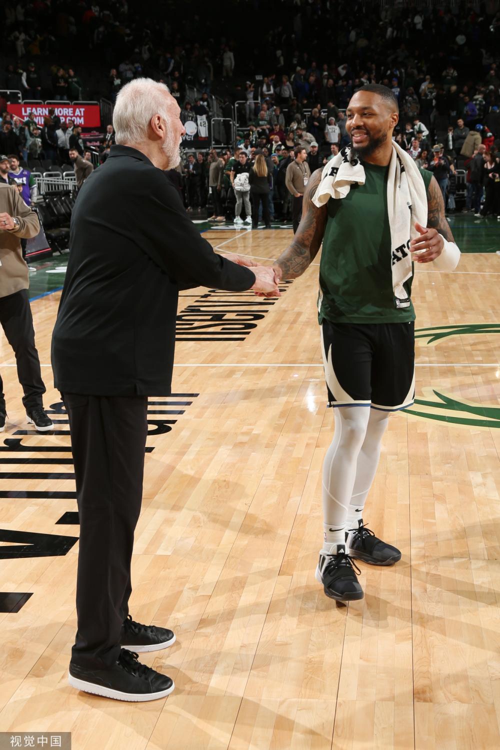 以同在英超 以同在英超